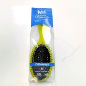 New In Box Wet Brush Pro Detangling Brush Lime Green